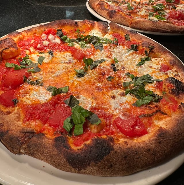 Margherita Pizza.