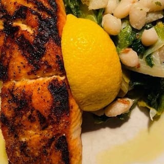 Grilled Salmon Entree - Lunch