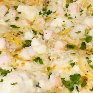 Shrimp Scampi Pizza - Lunch