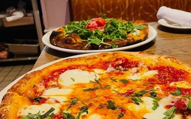Margherita Pizza.